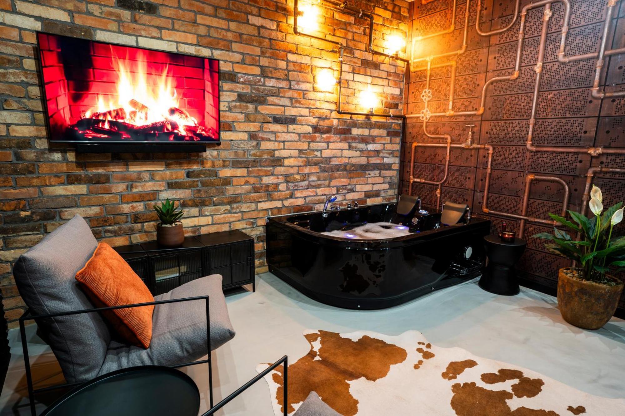 Aparthotel Zator Industrial 58 Jacuzzi Dış mekan fotoğraf